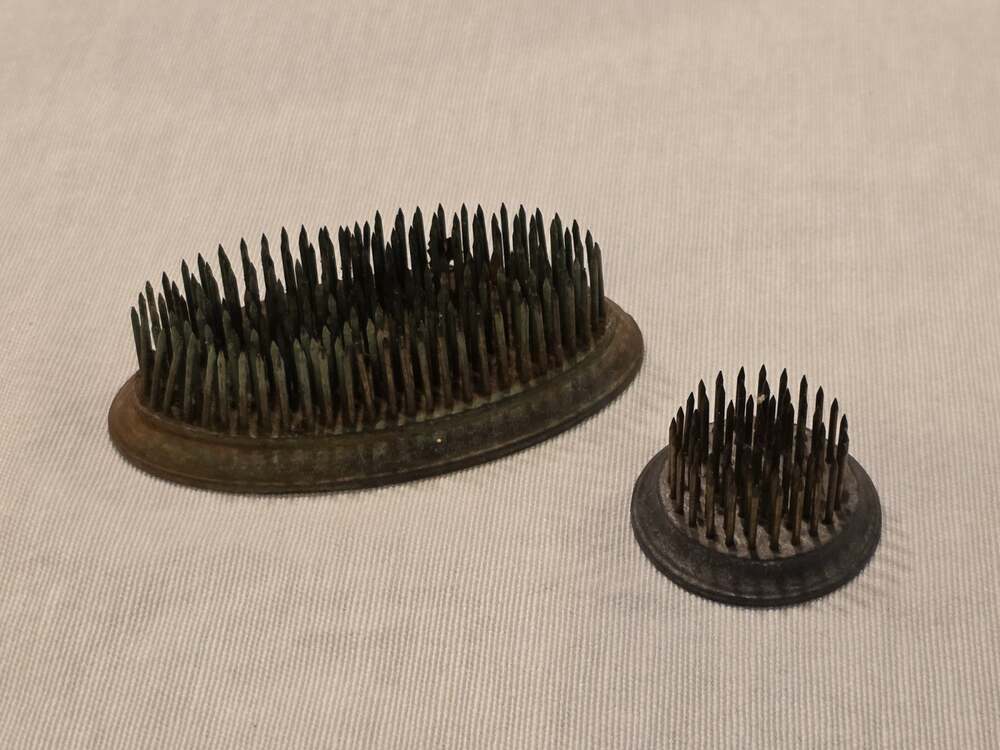 Vintage Heavy Metal Spike Flower Floral Frogs Lot of 2 Green Silver Oval Circle